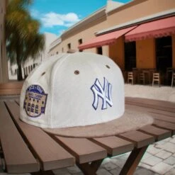 NEW ERA 59FIFTY MLB NEW YORK YANKEES YANKEE STADIUM TWO TONE MICRO CORD / GREY UV FITTED CAP