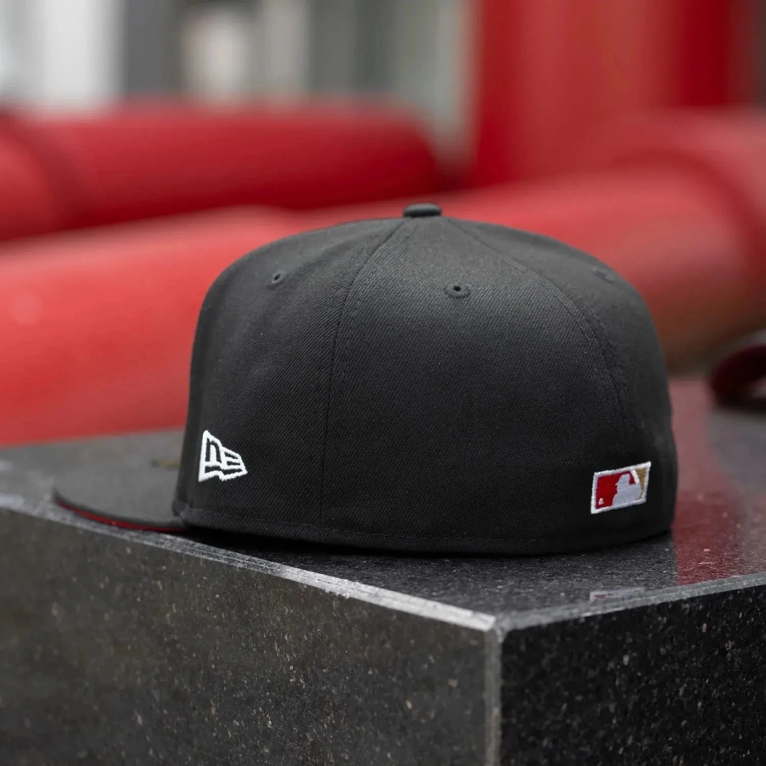 NEW ERA 59FIFTY MLB CALIFORNIA ANGELS ALL STAR GAME 1967 BLACK / SCARLET RED UV FITTED CAP 7 NEW ERA 59FIFTY MLB CALIFORNIA ANGELS ALL STAR GAME 1967 BLACK / SCARLET RED UV FITTED CAP - Image 5