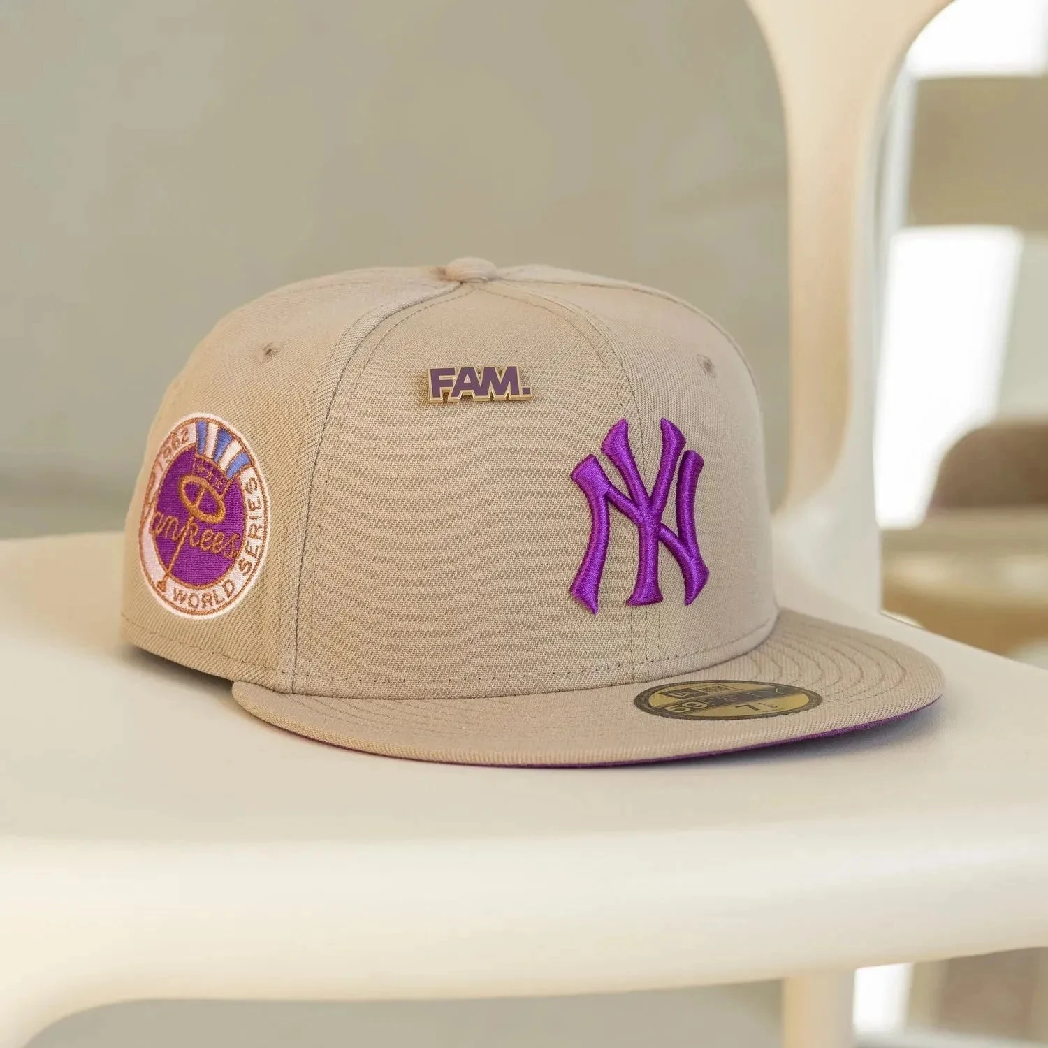 NEW ERA 59FIFTY MLB NEW YORK YANKEES WORLD SERIES 1962 CAMEL / SPARKLING GRAPE UV FITTED CAP 4 NEW ERA 59FIFTY MLB NEW YORK YANKEES WORLD SERIES 1962 CAMEL / SPARKLING GRAPE UV FITTED CAP - Image 2