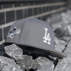 NEW ERA 59FIFTY MLB LOS ANGELES DODGERS WORLD SERIES 1988 GREY / CHROME WHITE UV FITTED CAP
