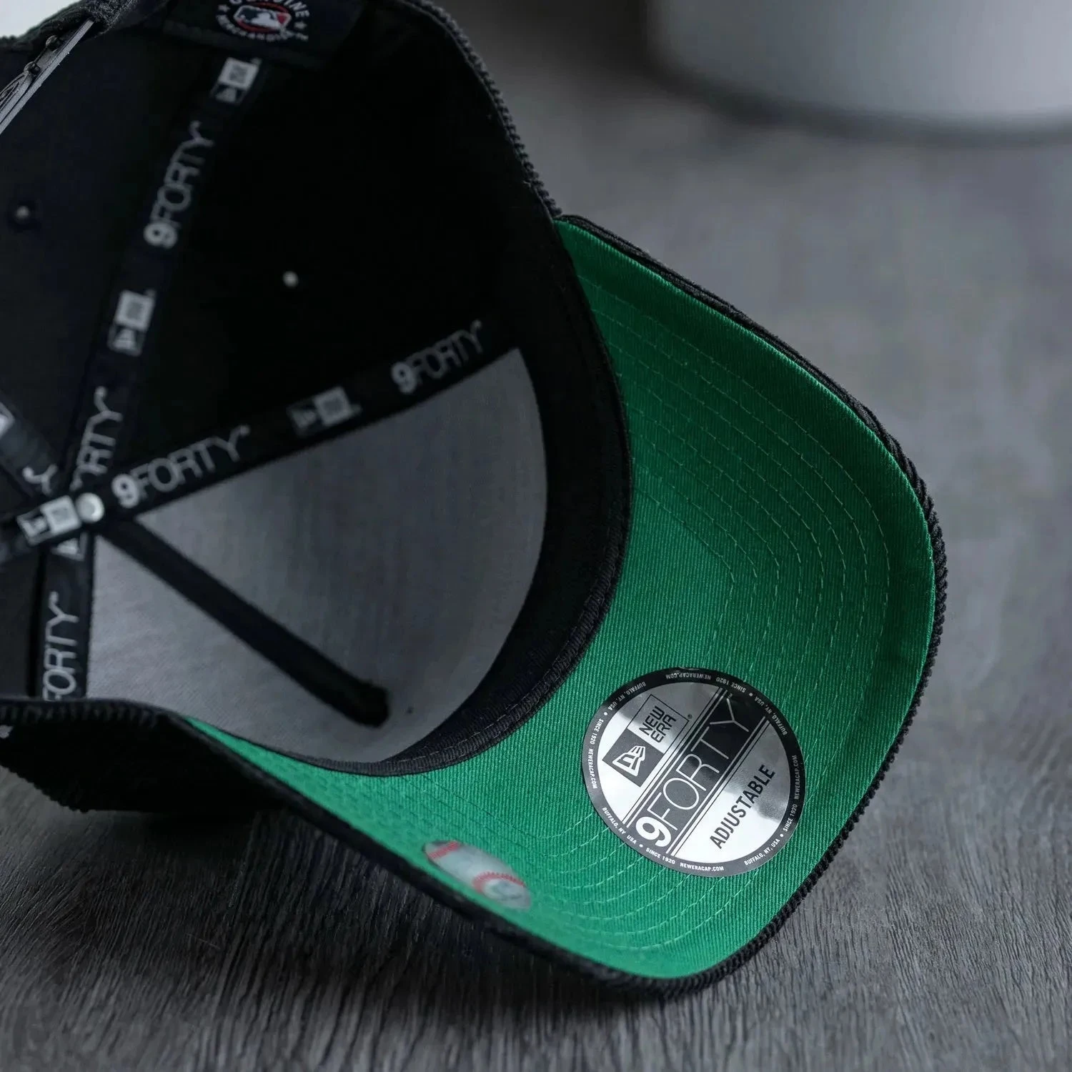 NEW ERA 9FORTY A-FRAME MLB NEW YORK YANKEES BLACK CORD / KELLY GREEN UV SNAPBACK 5 NEW ERA 9FORTY A-FRAME MLB NEW YORK YANKEES BLACK CORD / KELLY GREEN UV SNAPBACK - Image 3