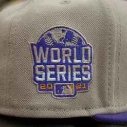 NEW ERA 59FIFTY MLB ATLANTA BRAVES WORLD SERIES 2021 TWO TONE / GREY UV FITTED CAP 13 NEW ERA 59FIFTY MLB ATLANTA BRAVES WORLD SERIES 2021 TWO TONE / GREY UV FITTED CAP -Headwear store P9260262