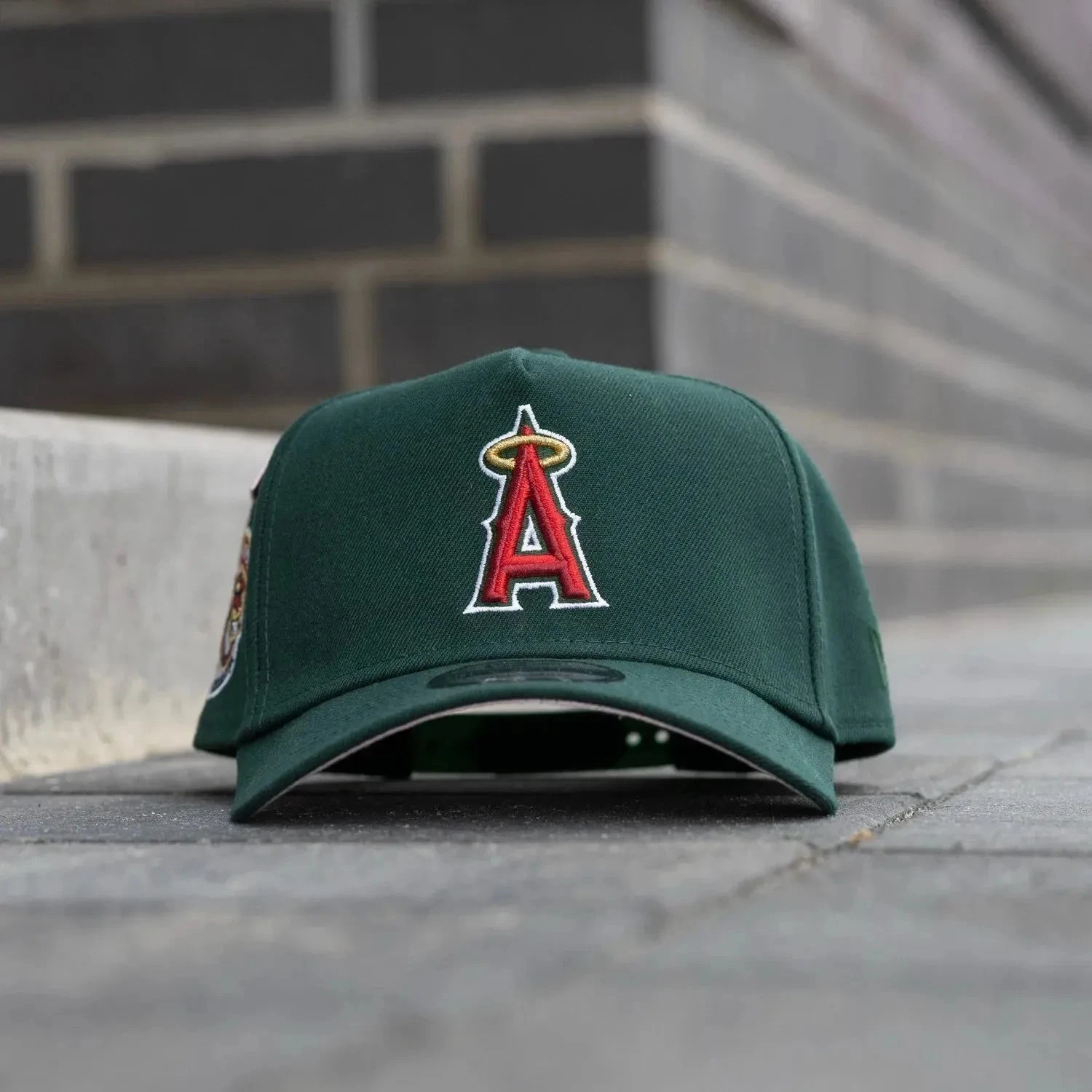 NEW ERA 9FORTY A-FRAME MLB ANAHEIM ANGELS 35TH ANNIVERSARY DARK GREEN / PINK UV SNAPBACK CAP 4 NEW ERA 9FORTY A-FRAME MLB ANAHEIM ANGELS 35TH ANNIVERSARY DARK GREEN / PINK UV SNAPBACK CAP - Image 2