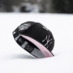 NEW ERA 59FIFTY MLB NEW YORK YANKEES WORLD SERIES 2000 BLACK / PINK UV FITTED CAP 14 NEW ERA 59FIFTY MLB NEW YORK YANKEES WORLD SERIES 2000 BLACK / PINK UV FITTED CAP -Headwear store PC060672
