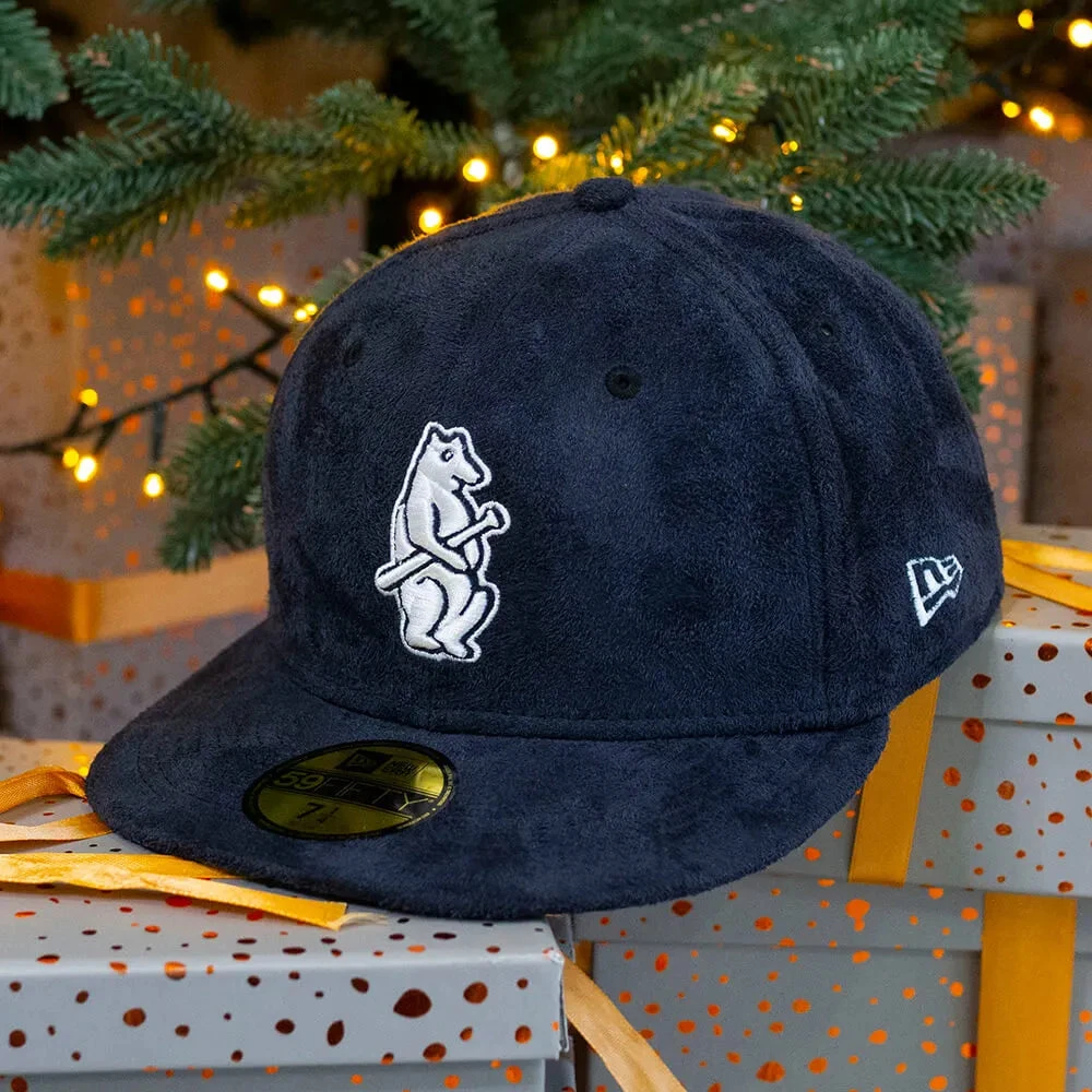 NEW ERA 59FIFTY MLB CHICAGO CUBS 1908 LOGO NAVY FAUX SUEDE / GREEN UV FITTED CAP 3 NEW ERA 59FIFTY MLB CHICAGO CUBS 1908 LOGO NAVY FAUX SUEDE / GREEN UV FITTED CAP