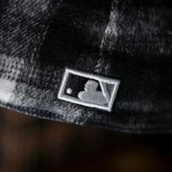 NEW ERA 59FIFTY MLB CHICAGO WHITE SOX COMISKEY PARK PLAID BLACK / GREY UV FITTED CAP 13 NEW ERA 59FIFTY MLB CHICAGO WHITE SOX COMISKEY PARK PLAID BLACK / GREY UV FITTED CAP -Headwear store PC120607