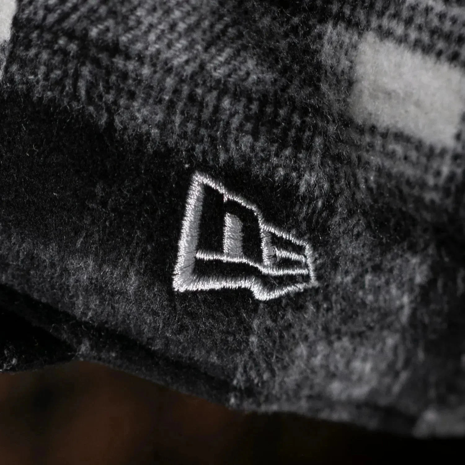 NEW ERA 59FIFTY MLB CHICAGO WHITE SOX COMISKEY PARK PLAID BLACK / GREY UV FITTED CAP 8 NEW ERA 59FIFTY MLB CHICAGO WHITE SOX COMISKEY PARK PLAID BLACK / GREY UV FITTED CAP - Image 6