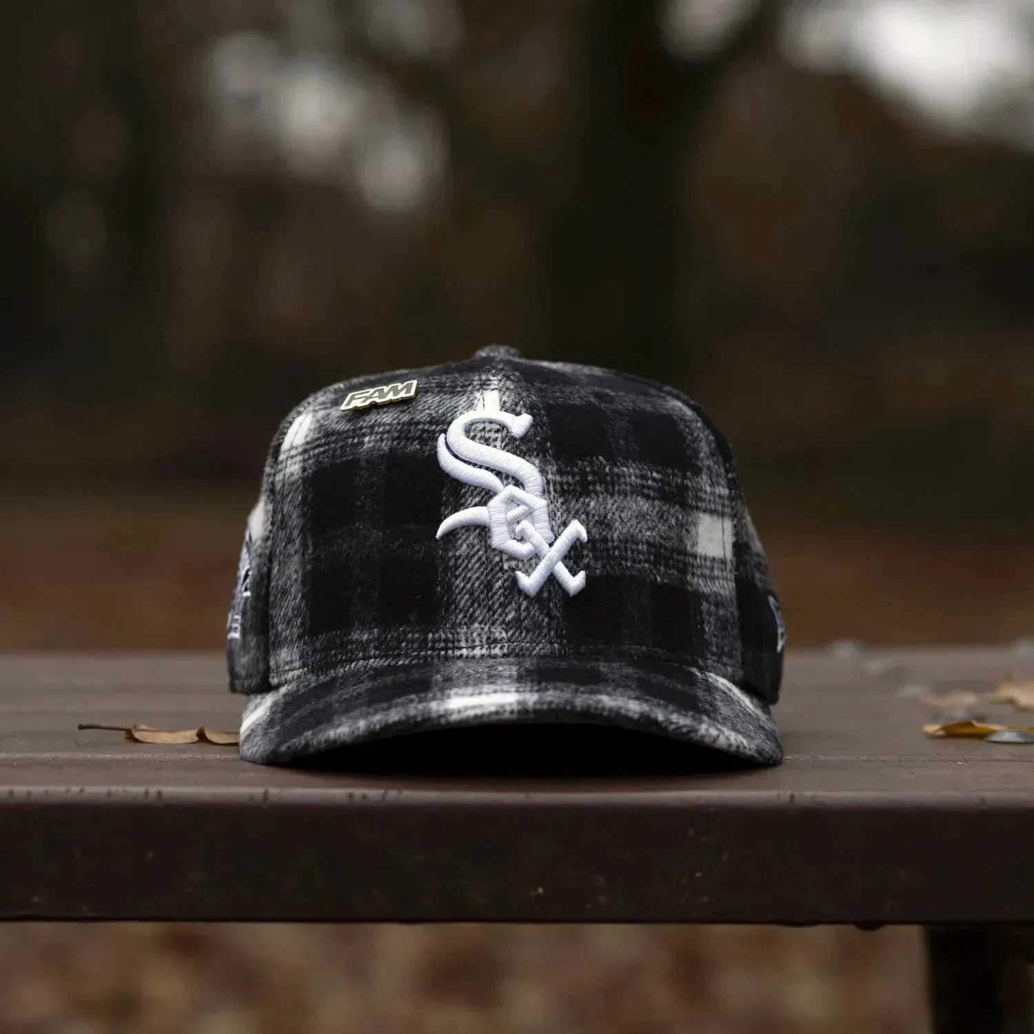 NEW ERA 59FIFTY MLB CHICAGO WHITE SOX COMISKEY PARK PLAID BLACK / GREY UV FITTED CAP 4 NEW ERA 59FIFTY MLB CHICAGO WHITE SOX COMISKEY PARK PLAID BLACK / GREY UV FITTED CAP - Image 2
