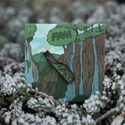 EXCLUSIVE FAM ARROWS PIN ELF COLLECTION