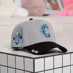 FAM.CAP SNAPBACK "C" CAP 4TH ANNIVERSARY TWO TONE / TEAL GREEN UV